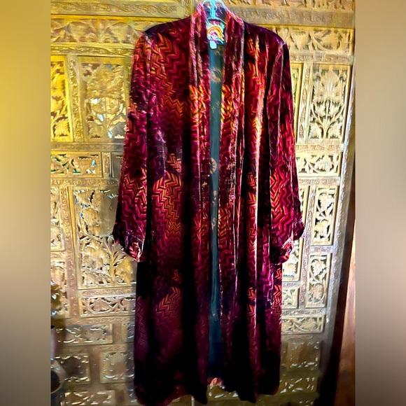 Dresses & Skirts - Johnny Was Velvet Kimono Coat